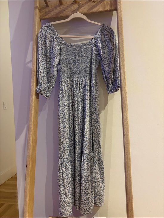 Madewell Dresses & Skirts - Madewell Light Blue Floral Smocked Midi Dress